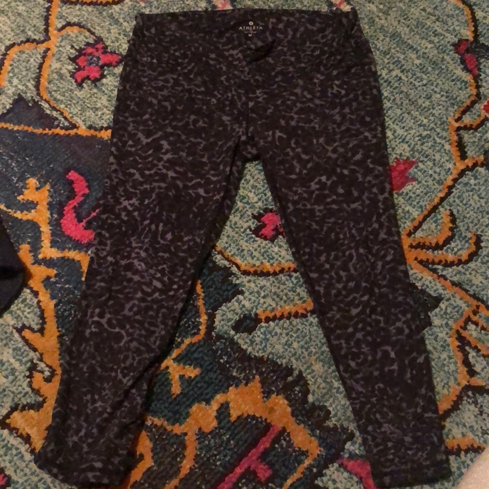 Athleta Cheetah Chatarunga Crop